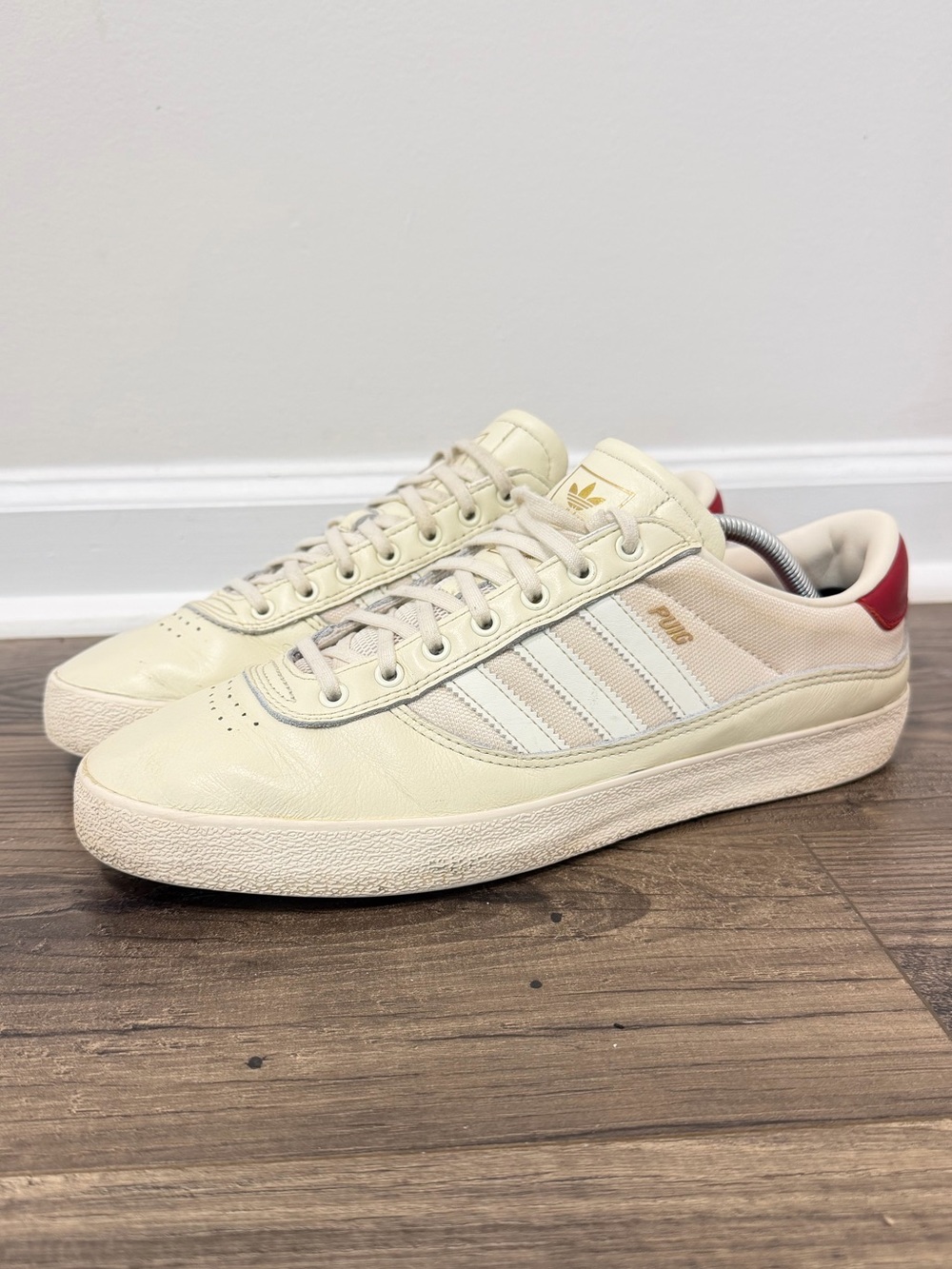 adidas Puig Indoor Men’s Cream White Scarlet Sneakers Size 12